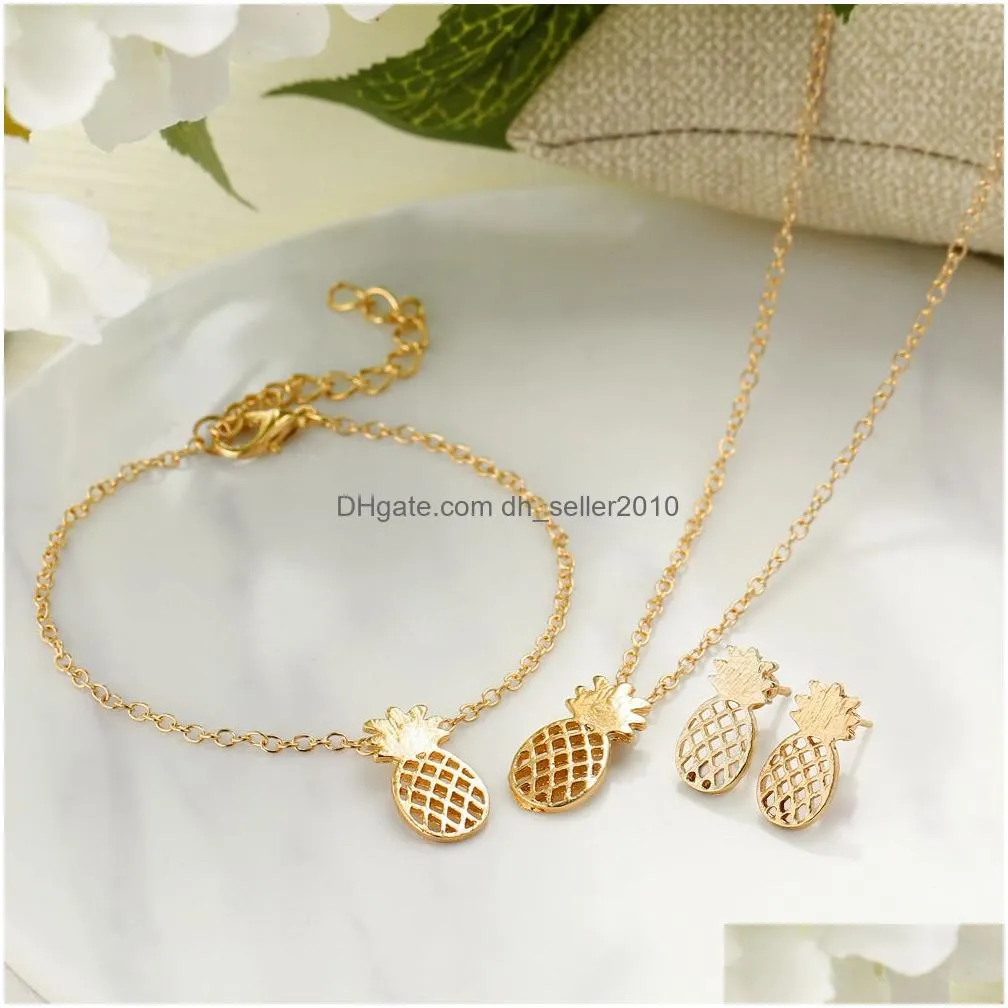 2018 fashion pineapple jewelry set hollow fruit pendant necklace bracelet stud earrings sets for women individuality jewelry