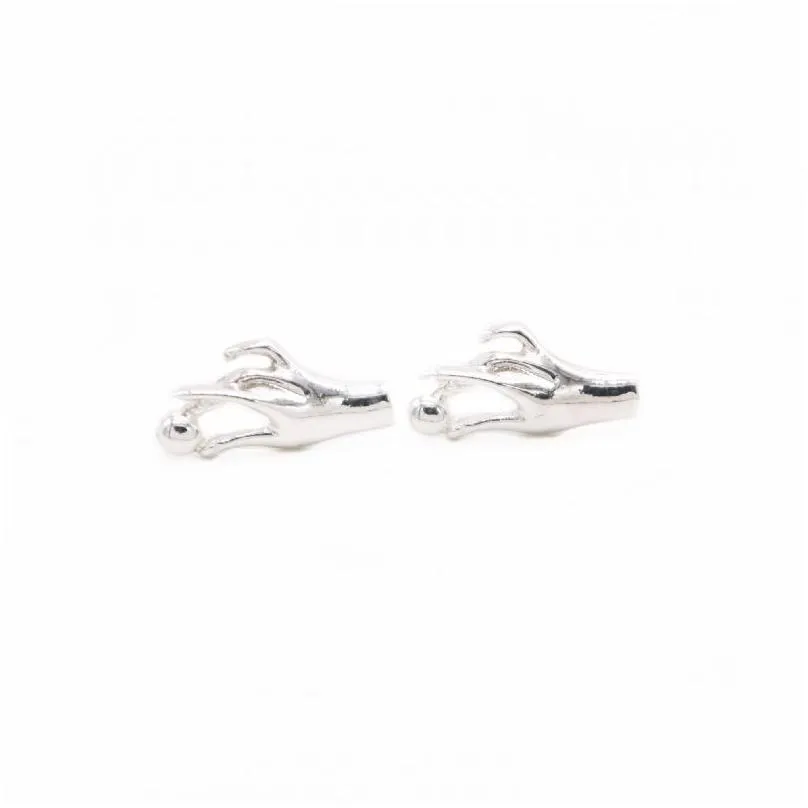 classic hand stud earrings with elegant movements for holding the ball three color suitable for women
