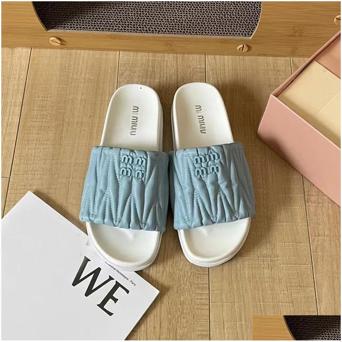 2023 miu slippers women flat sandals matelasse slide shoes mm fashion top quality designer banquet summer leather sandals multicolor flat heel