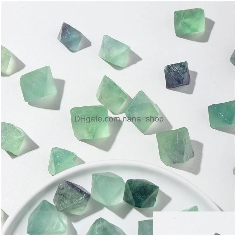natural crystal original stone 1-1.5cm green fluorite ornaments quartz healing crystals energy reiki gem craft hand pieces living fish tank room