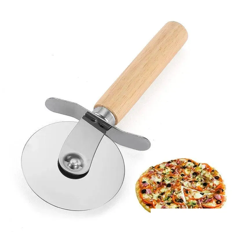 Stainless Steel Round Pizza Cutter With Wooden Handle Confortable And