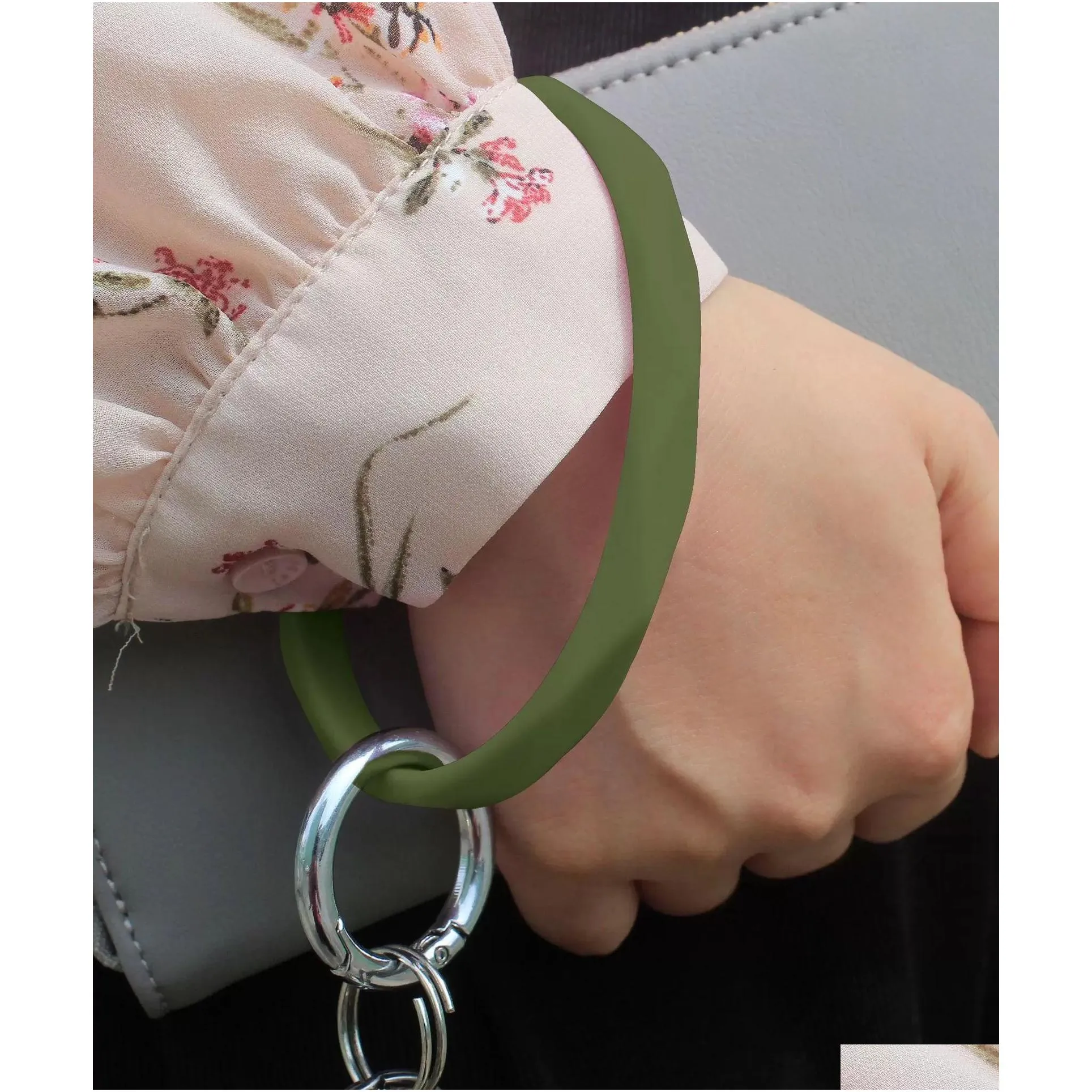 ups 18 colors favor silicone keychain bangle keychain bracelets keyring shaped wristlet bracelet circle charm key ring holder