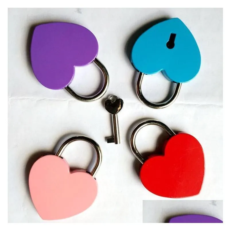 creative alloy heart shape keys padlock mini archaize concentric lock vintage old antique door locks with keys new pure colors