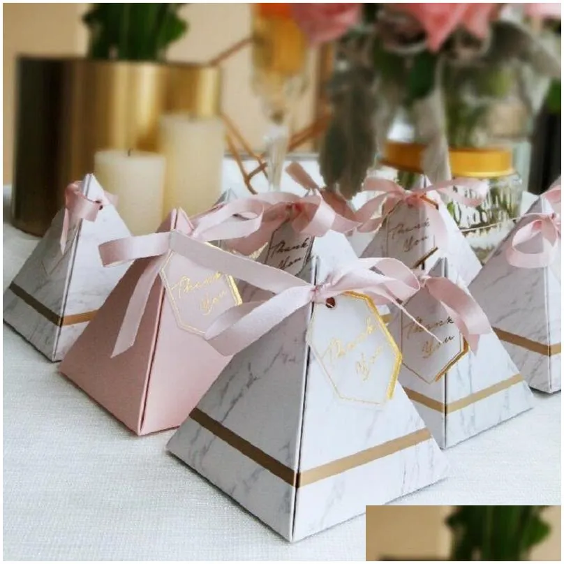  europe triangular pyramid style candy box wedding favors party supplies paper gift boxes with thanks card ribbon t200115