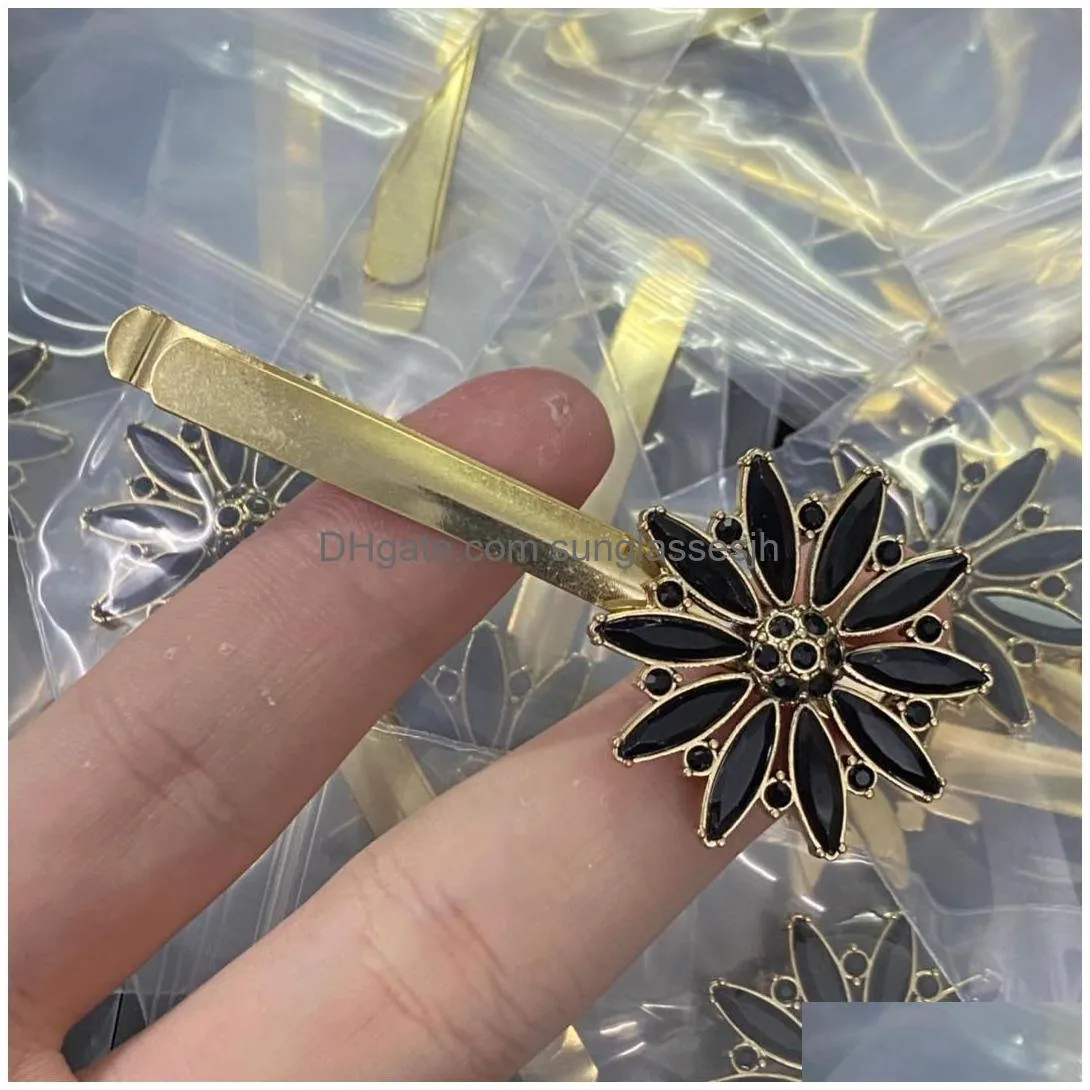  fashion crystal flower chrysanthemum necklace earring hairpin sets banshee  head brass ladies designer jewelry gifts ms17