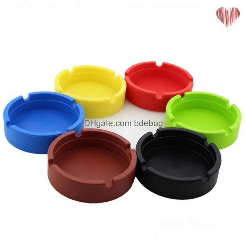 soft silicone ashtray portable anti-scalding cigarette holder round luminous mini ash tray home novelty crafts smoking accessori 31 n2