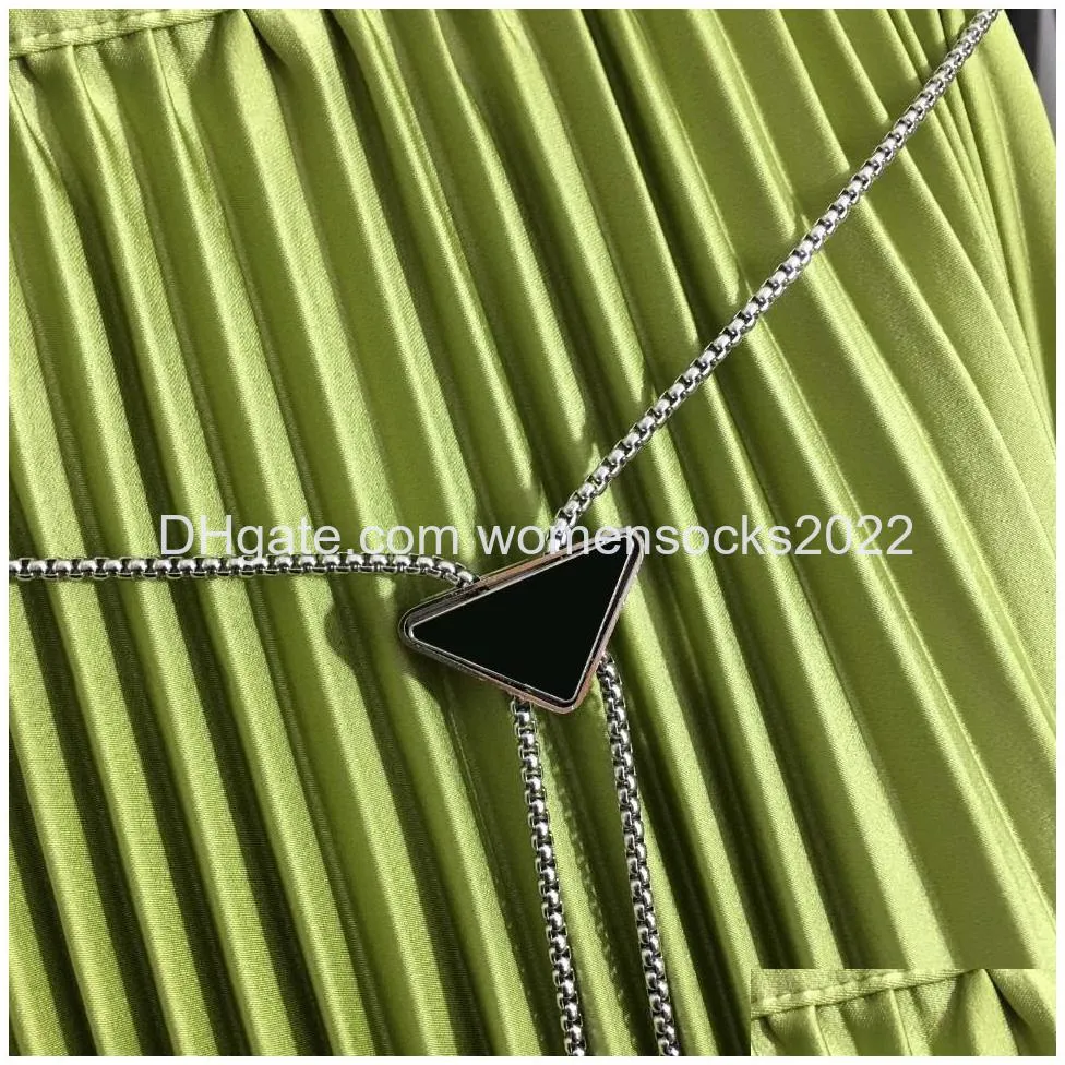 casual metal chain pleated dresses designer solid color dress women triangle decoration pleat dress with tags