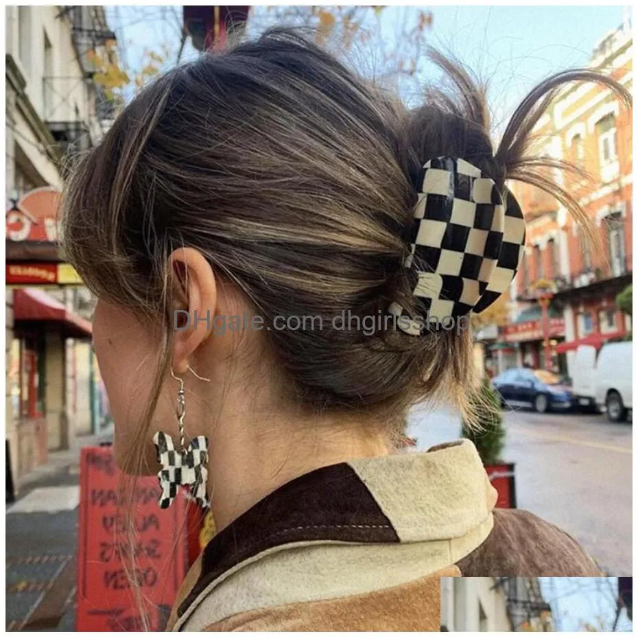 y black and white checkerboard hair clips barrettes claws catch shark clip fashion hair accessories women cute hairpins headband