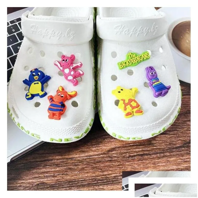Shoe Parts Accessories Instock Pvc Decoration clog Charms Clog Wristband Hole Garden Shoecharms Buckle Gift Drop Delivery Shoes Dhny1