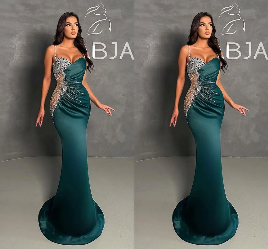 Dubai Arabic Dark Green Sheath Evening Dresses Spaghetti Straps Beaded Crystals Formal Evening Party Dress Prom Birthday Pageant Celebrity Special Occasion Gowns