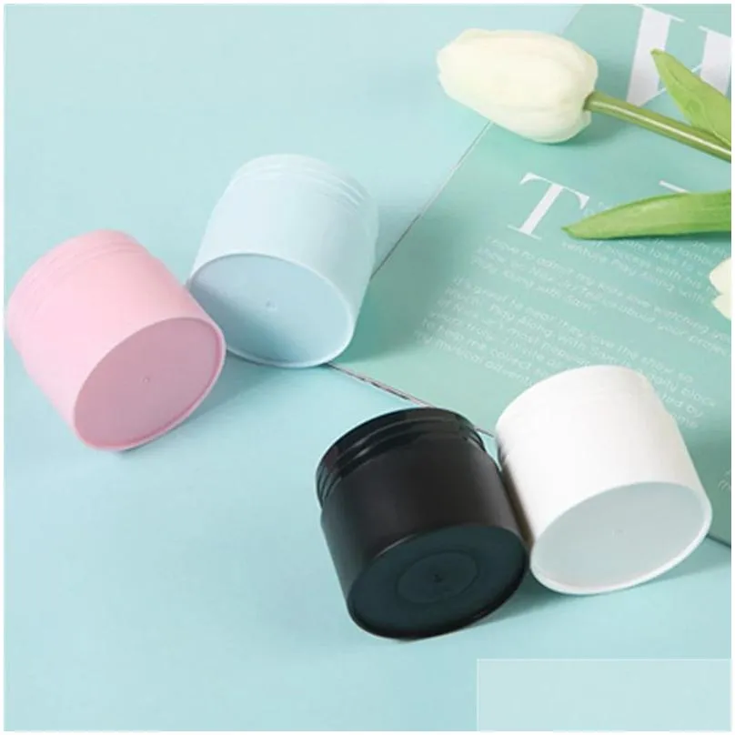 plastic pots cosmetic jar makeup container round refillable bottles plastic box with lid refillable bottle