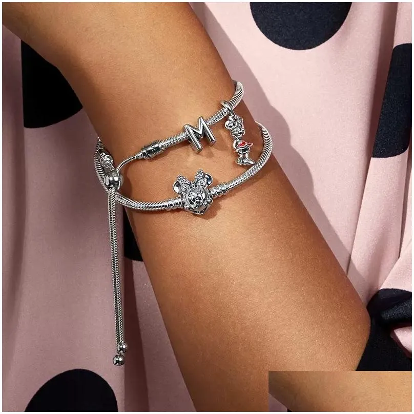 the new popular 925 sterling silver  charm bracelet is suitable for classic female jewelry production fashion accessories wholesale