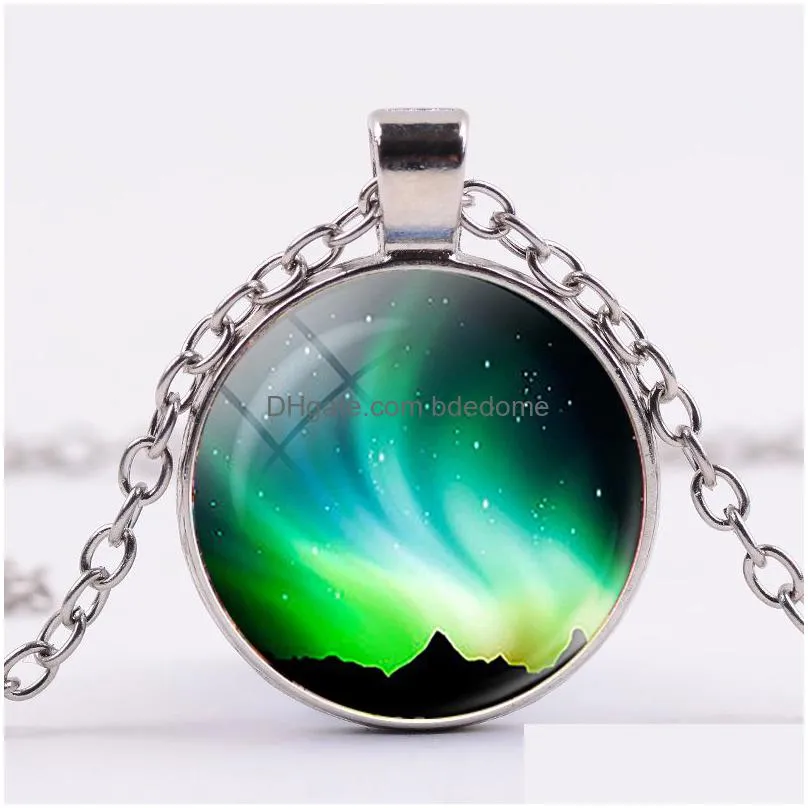 green northern lights necklace aurora borealis charm scenery glass pendant galaxy universe hand craft art trendy jewelry