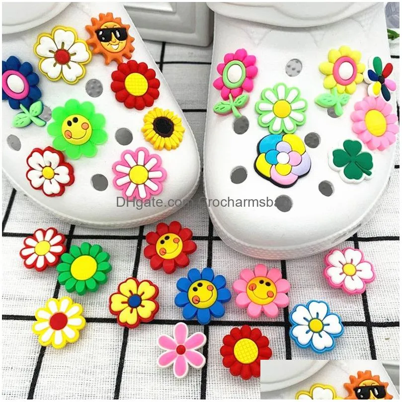 Sun Flower Shoe Decoartion Parts Accessories Buckle for Croc Charms Clog Bracelets Wristband Buttons Soft Rubber Charm