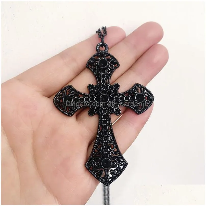 Pendant Necklaces Pendant Necklaces Gothic Black Large Cross Necklace Halloween Decoration Wedding Banquet Holiday Gifts Men Dhgarden Dhasp