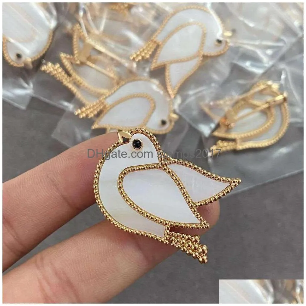 v gold plated mijin bird animal breastpin vanly cleefly lucky children series cnc high edition personalized drama fashion