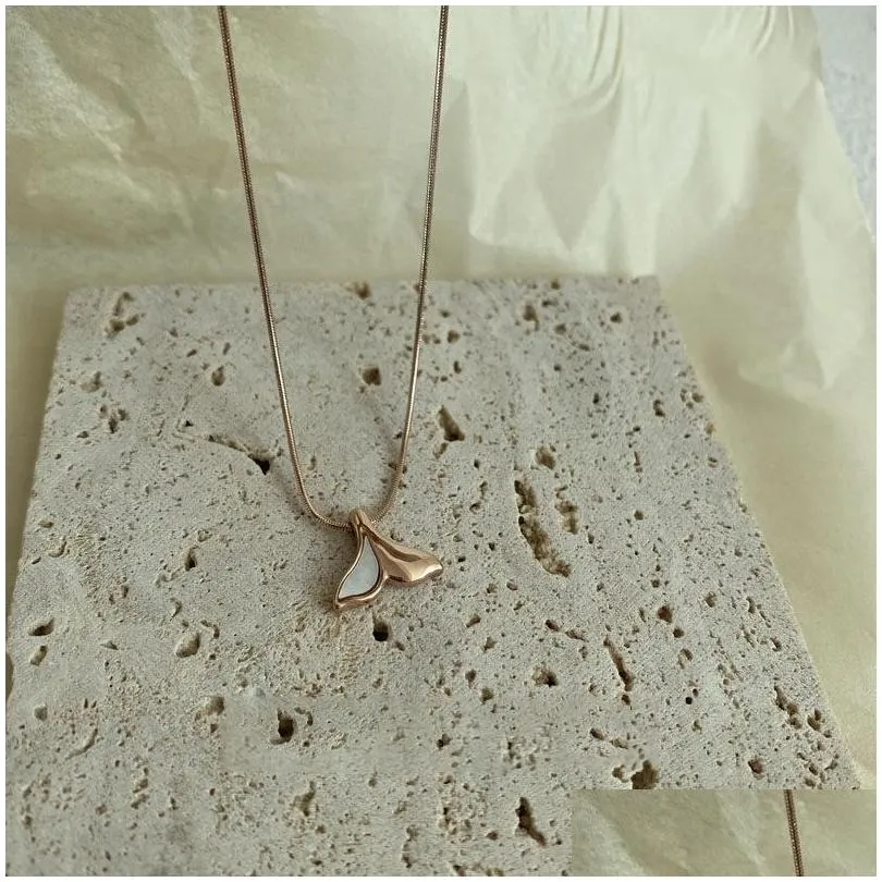 pendant necklaces western fashion simple 18k gold plated mermaid tail shell stainless steel link chain clavicle choker women necklace