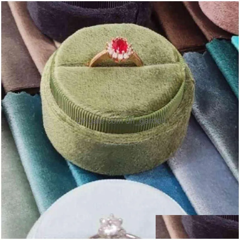 green/white/red round single velvet proposal bearer ring jewelry wedding engagement box