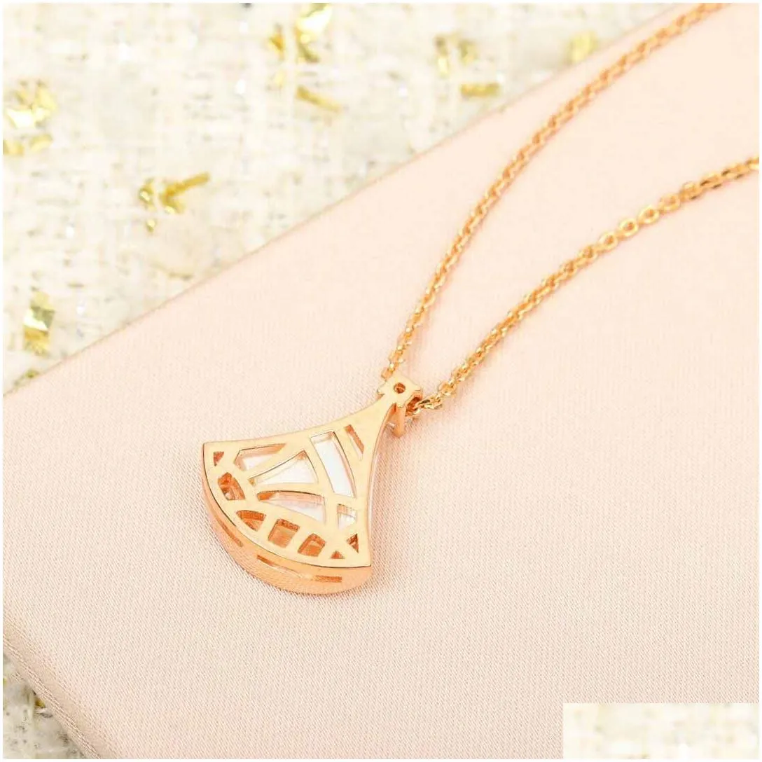 Pendant Necklaces S925 Sier Fan Shape With Diamond And White Shell For Women Wedding Engagement Jewelry Gift Have Normal Stamp Box Ps3 Dhlaq
