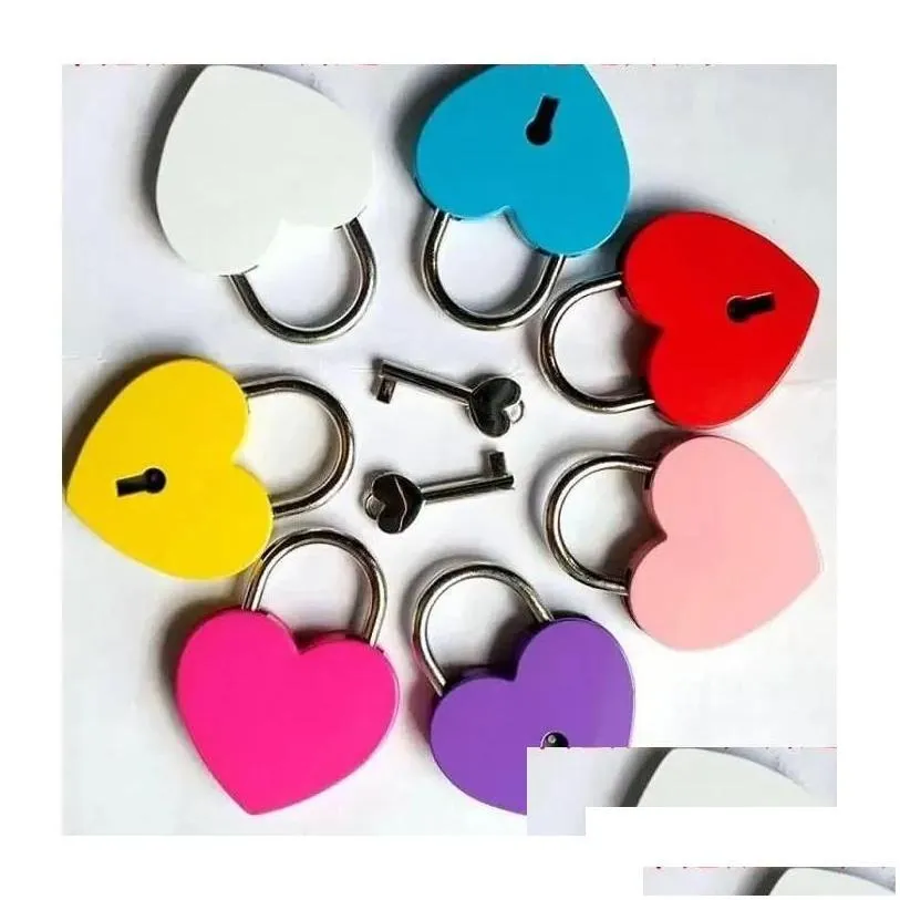 door locks creative alloy heart shape keys padlock mini archaize concentric locks vintage old antique door with home garden building s