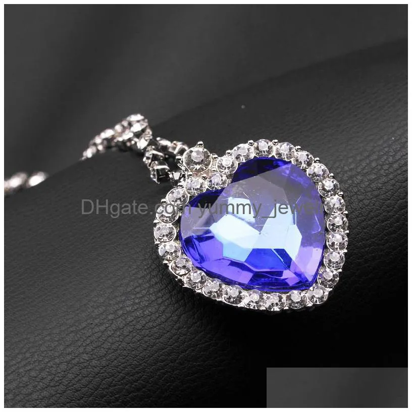 Pendant Necklaces The Heart Of Ocean Necklace Korean Luxury Blue Red Crystal Shape With Lovers Charms Pendant Necklaces For Women Tita Dh8My