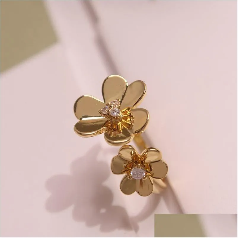 fashion personality trend gold flower ring lucky clover ladies party like a breath of  air gift freight love 2021