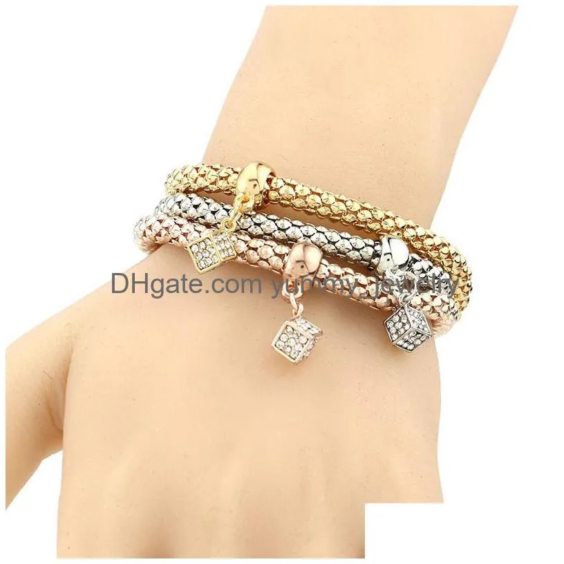 Charm Bracelets New Three-Color Popcorn Bracelet Sets Stretch Bangles Crystal Rhinestone Music Note Butterfly Square Spacer Charms For Dhhsz