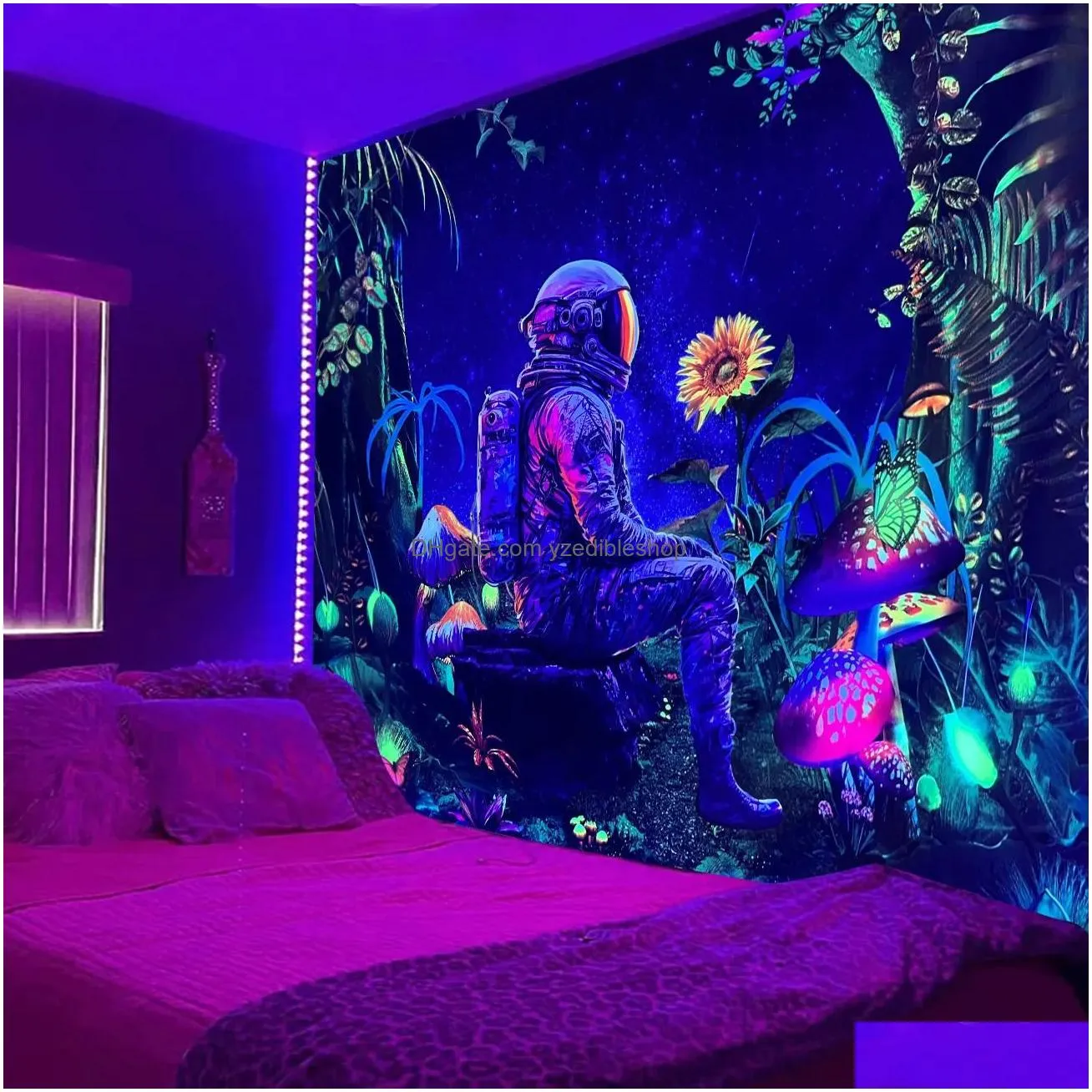 tapestries 1pc astronaut forest mushroom escent butterfly sun tapestry black light polyester wall hanging for living room 231023