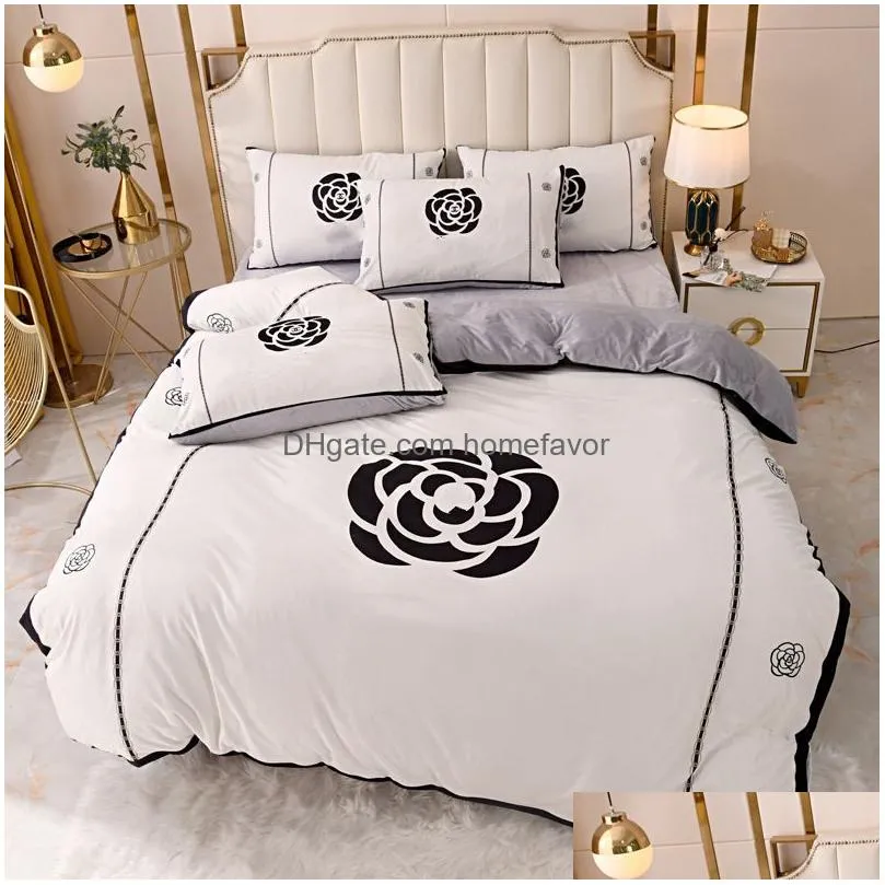 designers fashion bedding sets pillow tabby 2pcs comforters setvelvet duvet cover bed sheet comfortable king quilt size