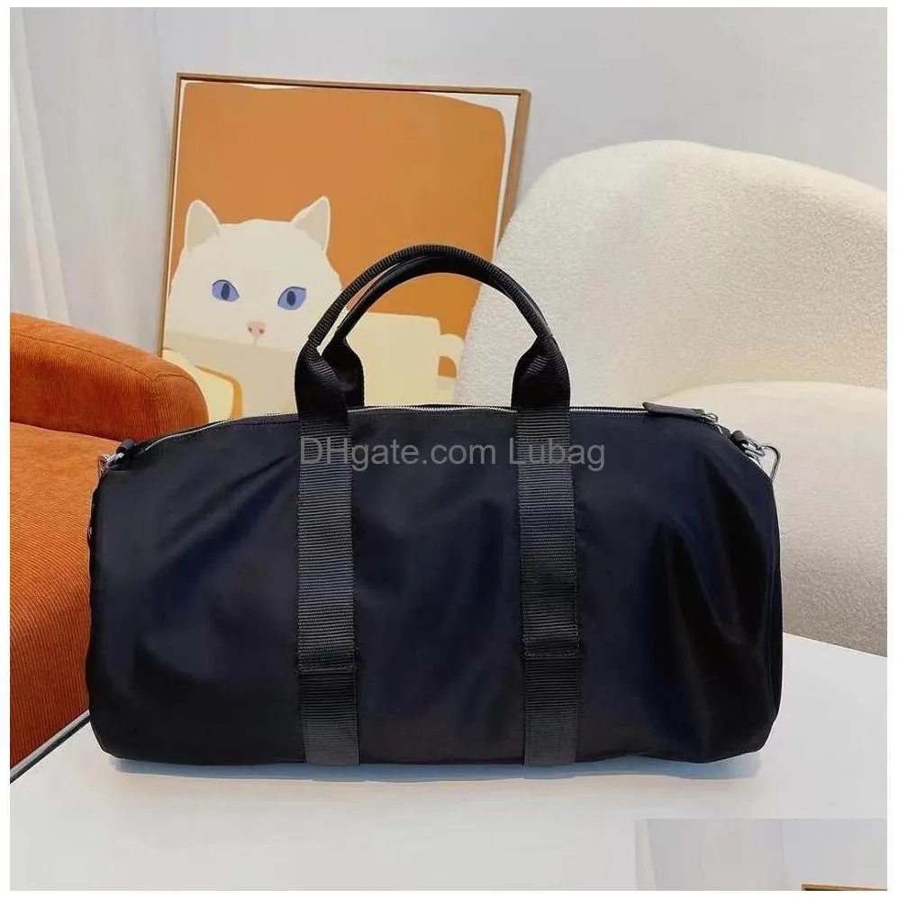 designer nylon duffle bags unisex large capacity commerce travelling bag handbag black sports package portable weekend handbag shoulder cross