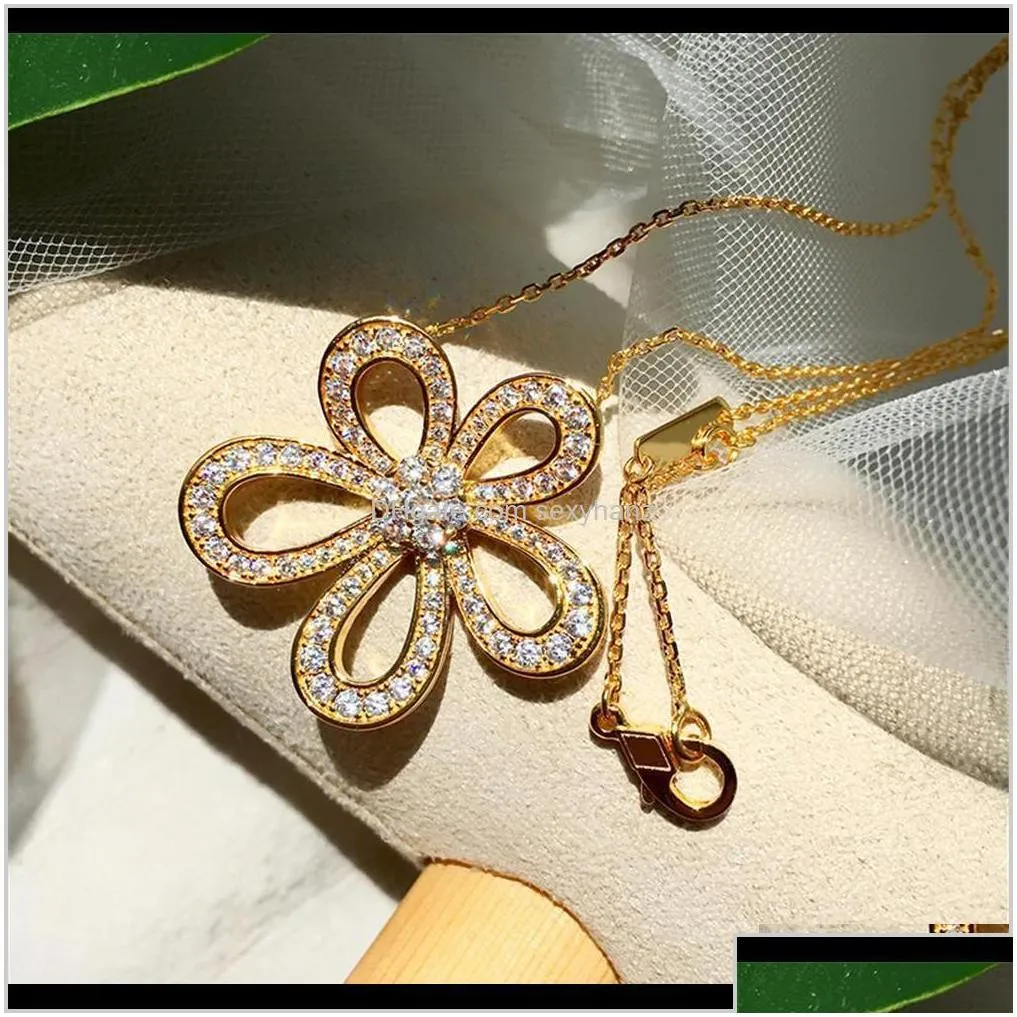 necklaces pendants exquisite diamond four leaf clover camellia pendant clavicle chain necklace 18k gold fashion classic