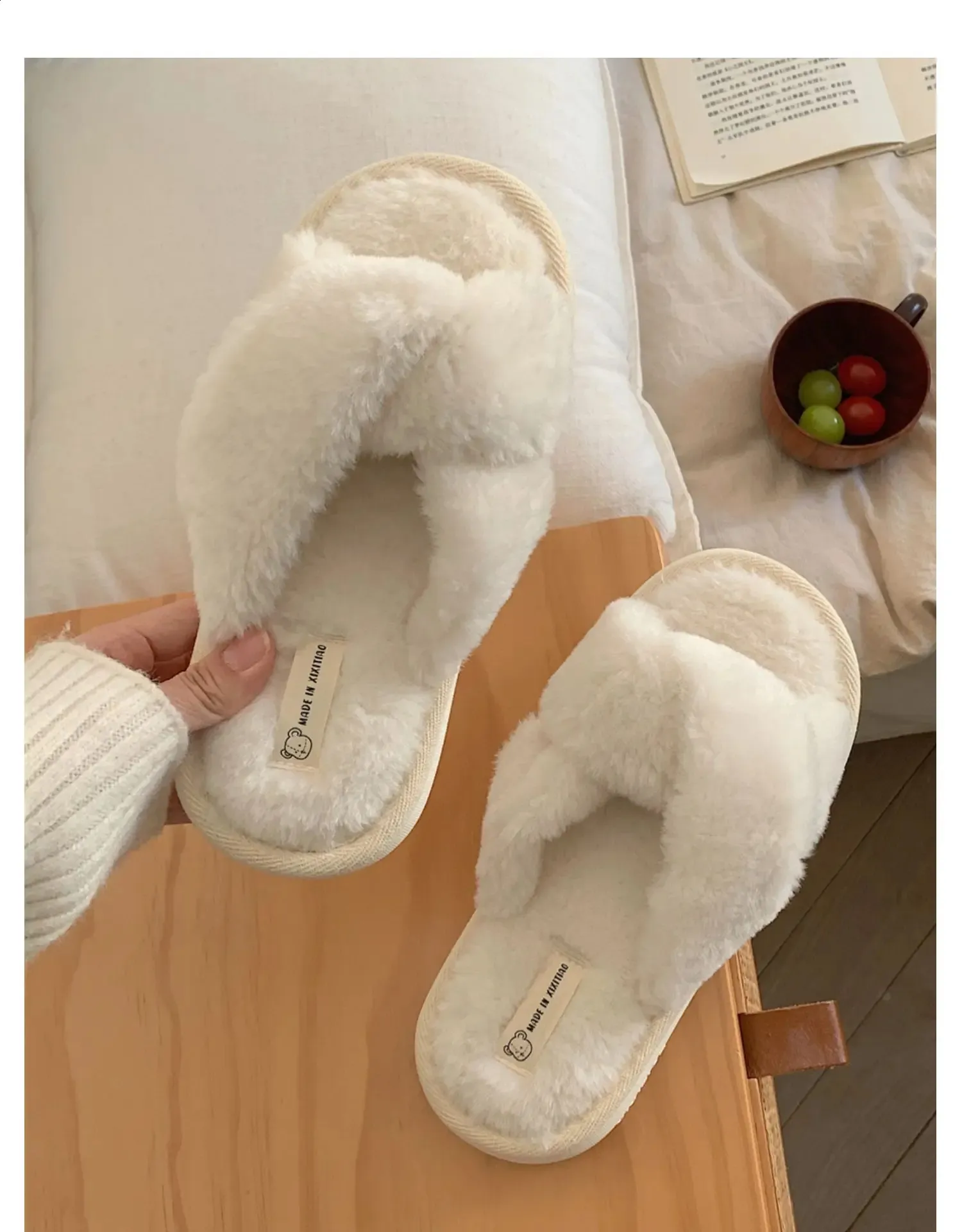 Slippers Fashion Cross Fluffy Fur Slippers Women Winter Home Fur Home Slippers Flat Indoor Floor Shoes Home Indoor Warm Slippers 231109