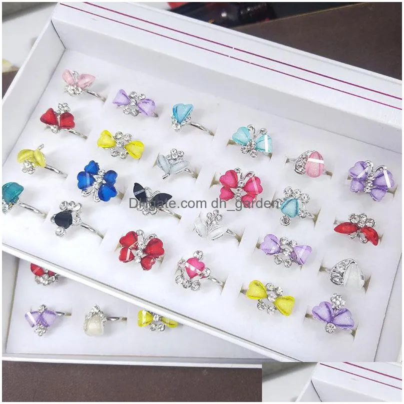 50pcs/lot fashion classic ring floral crystal rhinestone vintage with side stones ring daily silver butterfly shape wedding party jewelry ring