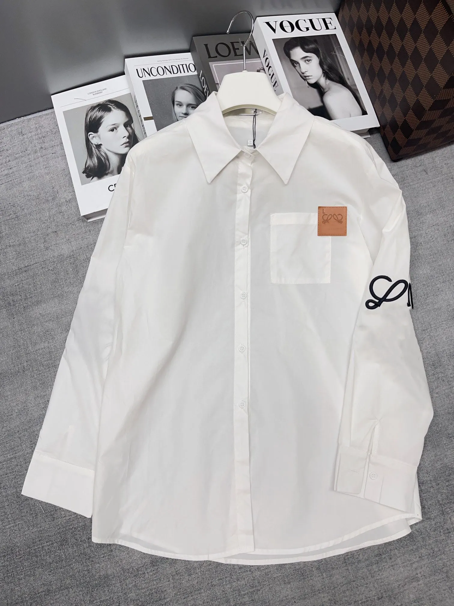 Early Autumn Logo Embroidery Pocket Small Leather Label Shirt Simple and Fashion Versatile Age Reducing Top