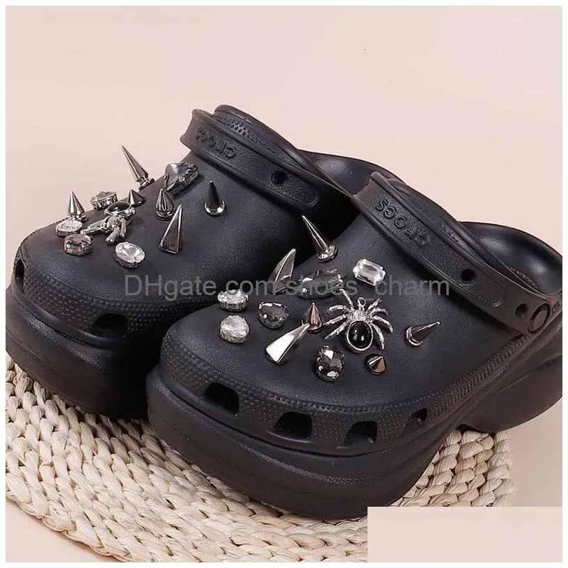 charms designer punk rivets diy shoe decoration croc jibz clogs luxury rhinestone childrens gifts for boys and girls