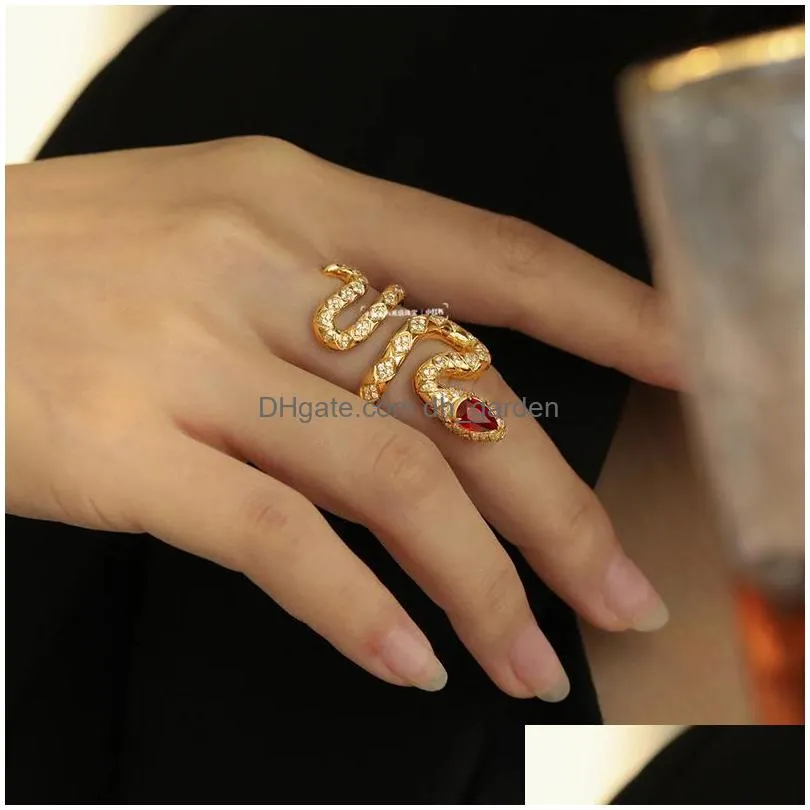 What are the benefits of wearing a gold ring on a finger according to  astrology? - Quora