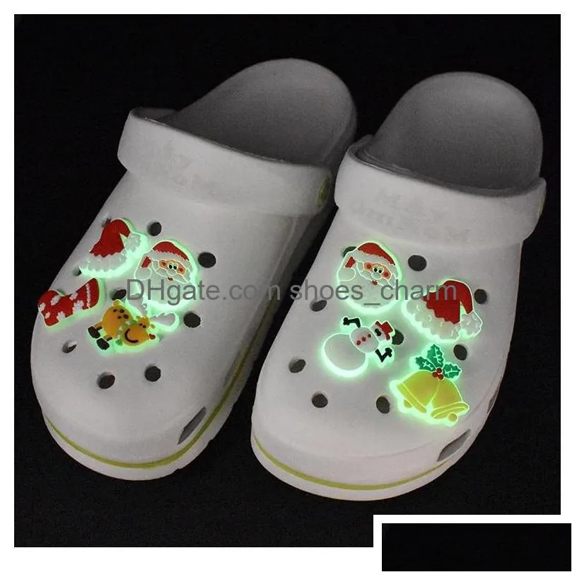 100pcs/lot luminous croc accessories soft pvc shoe charms buckle fluorescent shoes accesories xmas night decoration