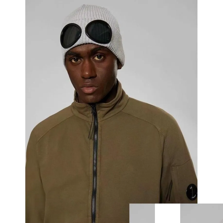 DHgate CP Company Autumn Winter Warm Ski Hats Knitted Thick Skl Caps Hat Goggles Beanies for Men Women Sports Outdoors