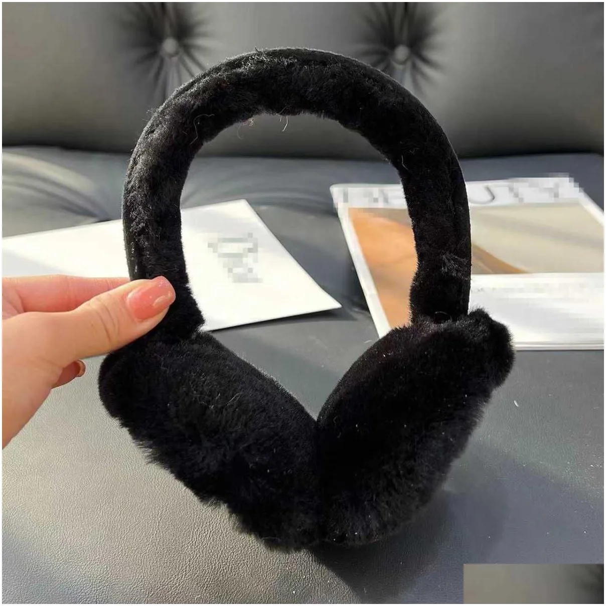 Ear Muffs Ear Muffs Women Winter Real Shearling Earmuffs Girls Ers For Cute Bow Warmer Outdoor Fluffy Soft R231009 Drop Delivery Fashi Otunt