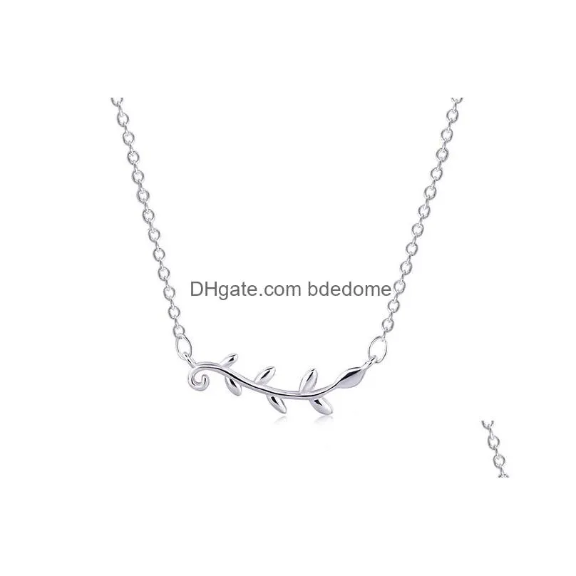 1 Pcs Cute Dolphin Necklace With Diamond Pendant Plated Sier Clavicle Chain In Box Girl Nice Gift Ship Drop Delivery Dhxto