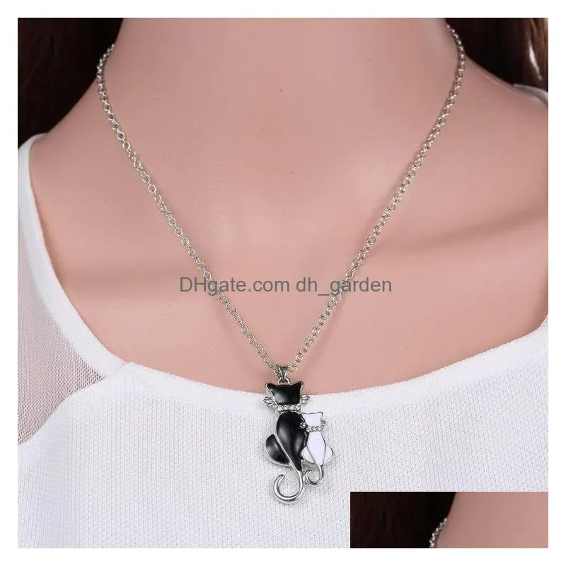 lovely cat paw black white 2 cat on heart crystal pendant necklace for women girl gift small cat jewelry