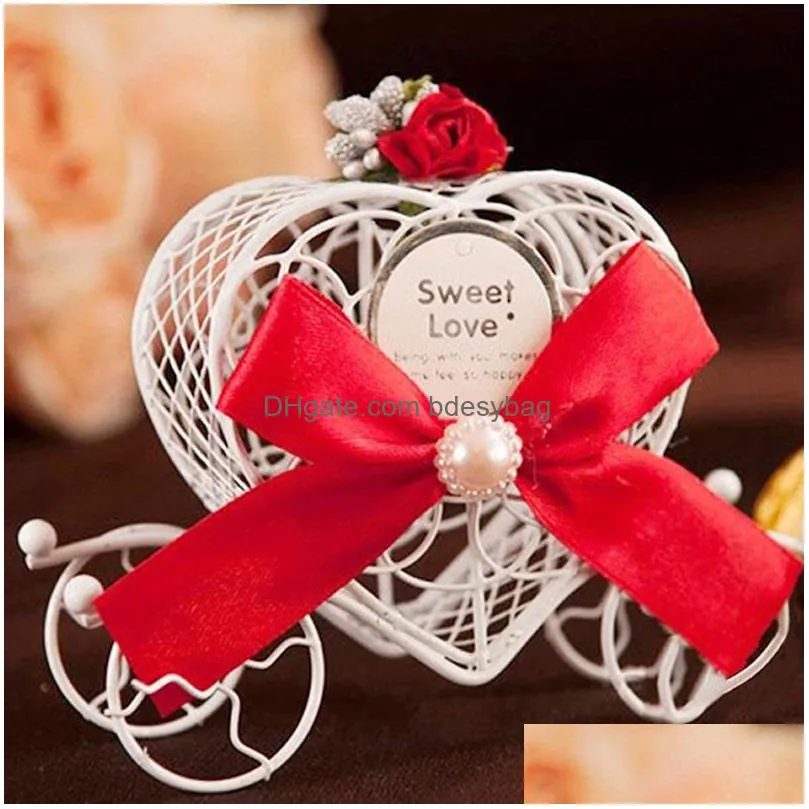 europen style iron small cinderella carriage candy box baby shower favor love heart candy boxes wedding decor party supplies za1303