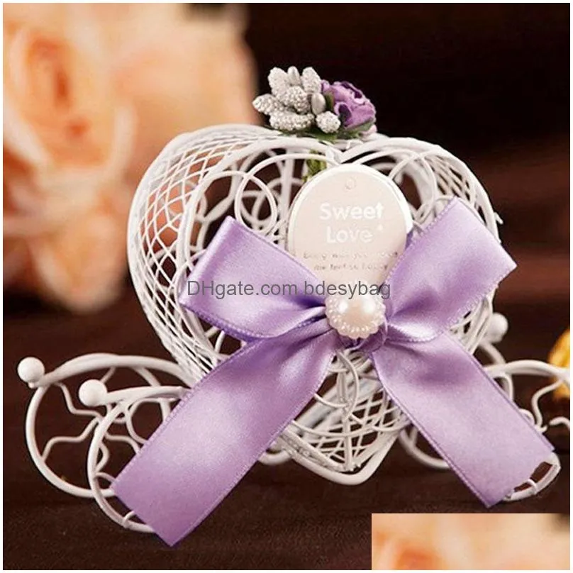 europen style iron small cinderella carriage candy box baby shower favor love heart candy boxes wedding decor party supplies za1303