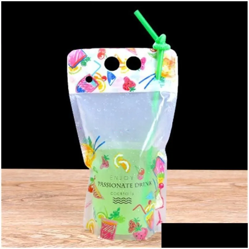 500ml new design plastic drink packaging bag pouch for beverage juice milk coffee with handle and holes for straw lx0741