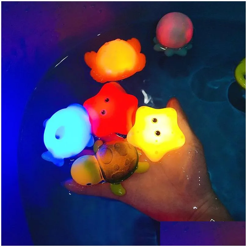 Bath Toys Baby Cute Animals Toy Swimming Water LED Light Up Soft Rubber Float Induction Luminous Frogs for Kids Play Funny Gifts
