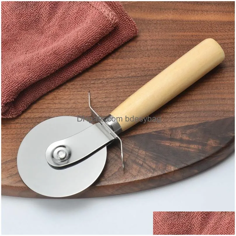 round pizza cutter stainless steel with wooden handle pizza cutter pastry pasta dough kitchen baking tools lx0131