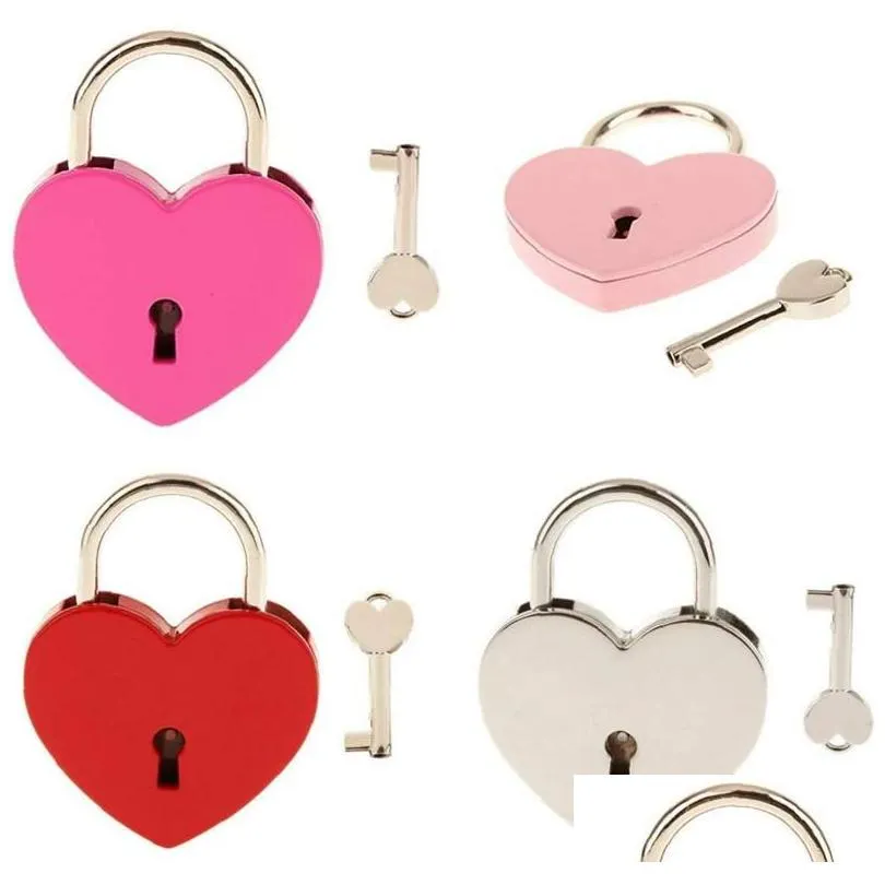 wholesale 7 colors heart shaped concentric lock metal mulitcolor key padlock gym toolkit package door locks building supplies