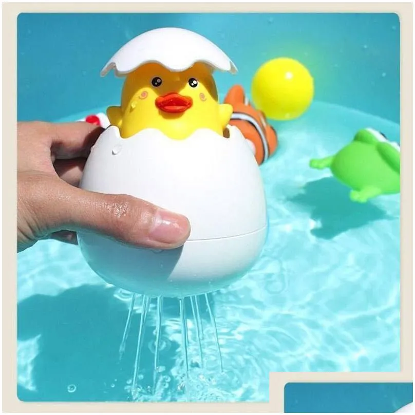 Baby Swimming Bathroom Bathing Shower Toy Children`s Penguin Egg Water Spray Sprinkler Sprinkling Clockwork Toys 1110