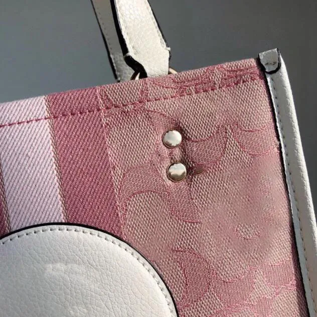 2023 fashion classical Luxury Brand Tote Bag Log Premium Craft Beautiful Purse Diagonal Bag Designer Fashion Premium Leather Shoulder bag Women`s purse