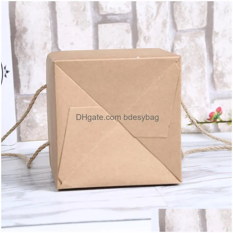 creative design hand brown paper boxes favors food packaging gift box with handle 14.5x14.5x18cm lx1176